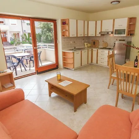 Holiday 8 * Premantura